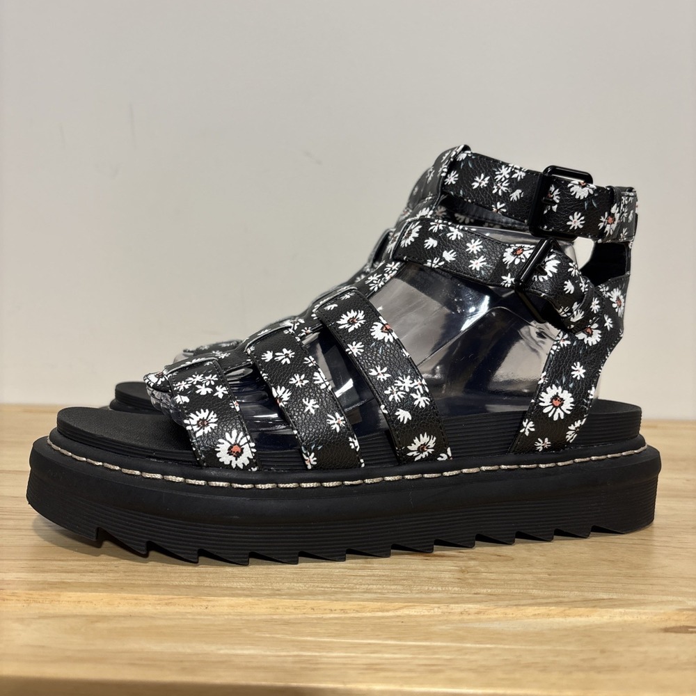 UNIONBAY Black Gladiator Sandals Daisies Girl Goth Punk Platform Women's 10